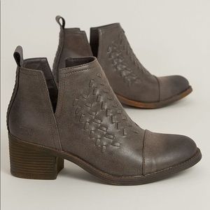 Billabong Booties